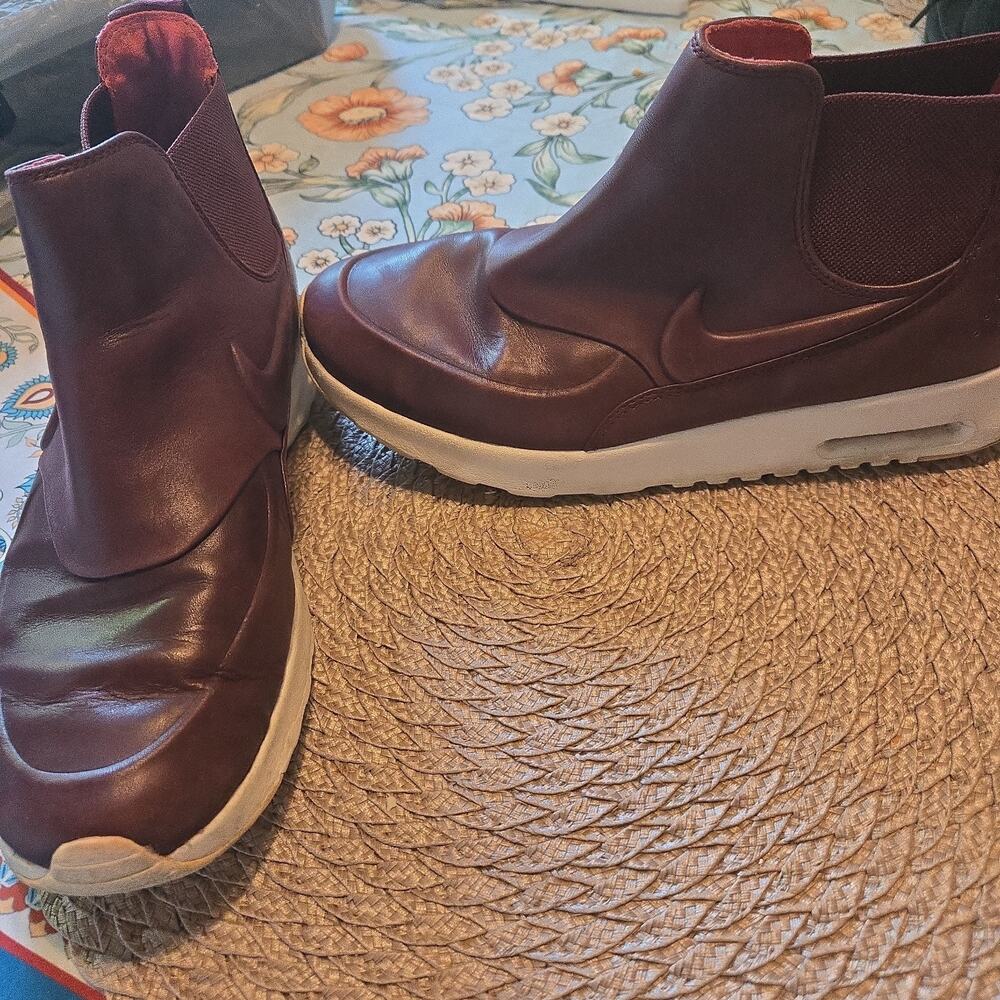 Women’s Nike Air Max Thea Mid Maroon Slip On Leather Shoes Size 9.5 Casual